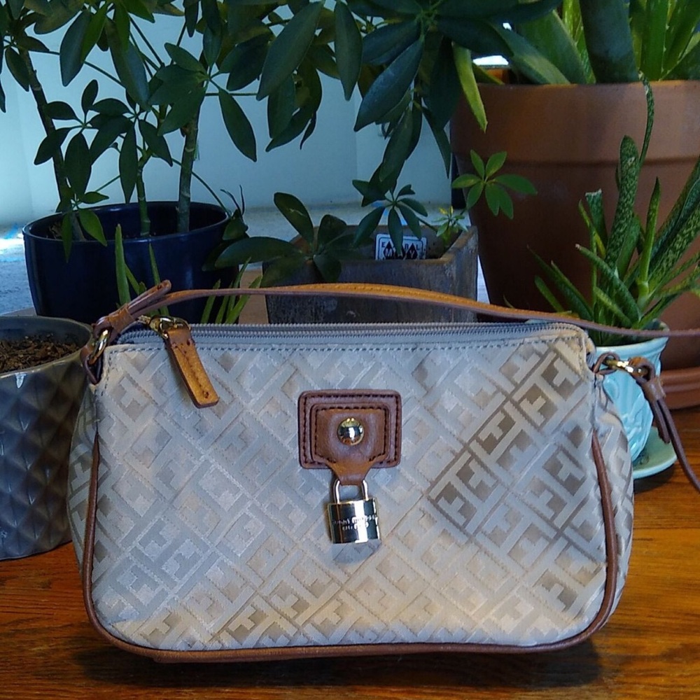 Tommy Hilfiger Purse